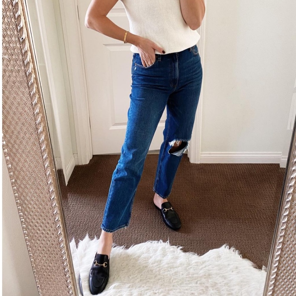 Abercrombie Ultra High Rise Ankle Straight Jean - Picture 2 of 8